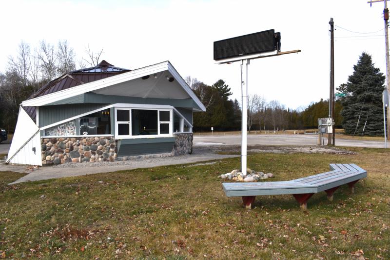 COMMERCIAL LISTING 077230054