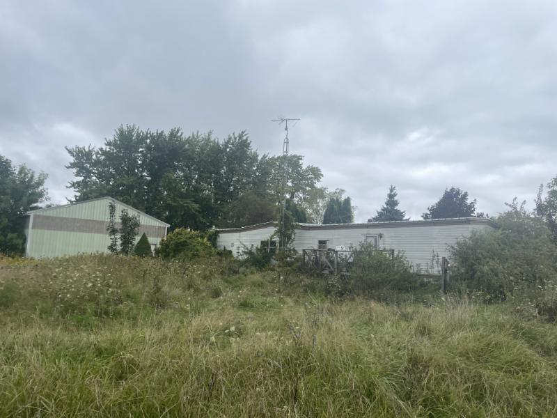 RESIDENTIAL LISTING 038240070